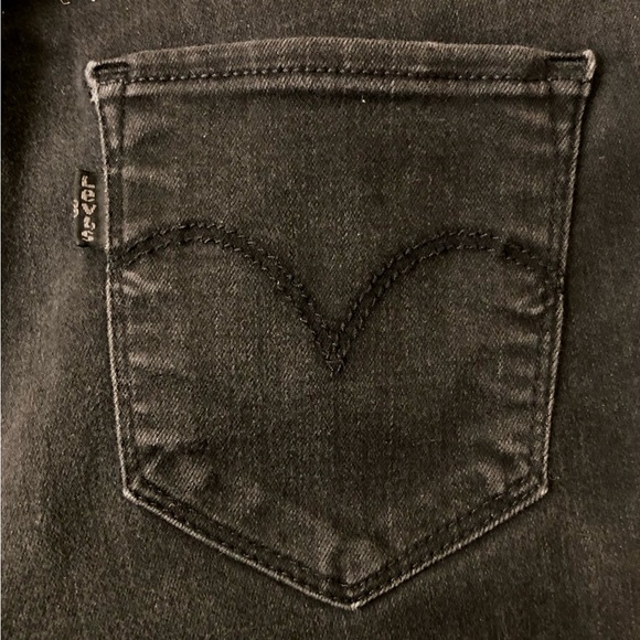 LEVI'S 711 Shaping Skinny Jeans in Distressed Black - Women's 28 - Picture 13 of 13